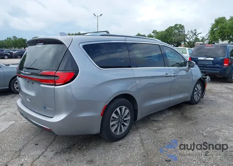 2021 Chrysler Pacifica Hybrid Touring L z USA, uszkodzony, nr VIN 2C4RC1L79MR594547